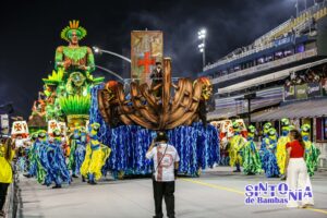 SÃO PAULO, SP, 03.02.2024-CARNAVAL-SP: Integrante da escola de samba Unidos de São Lucas, durante o desfile do grupo de acesso 2 do Carnaval de São Paulo, no Sambódromo do Anhembi, zona norte de São Paulo, na noite deste sábado, (03).(Foto: Nelson Gariba/Sintonia de Bambas)