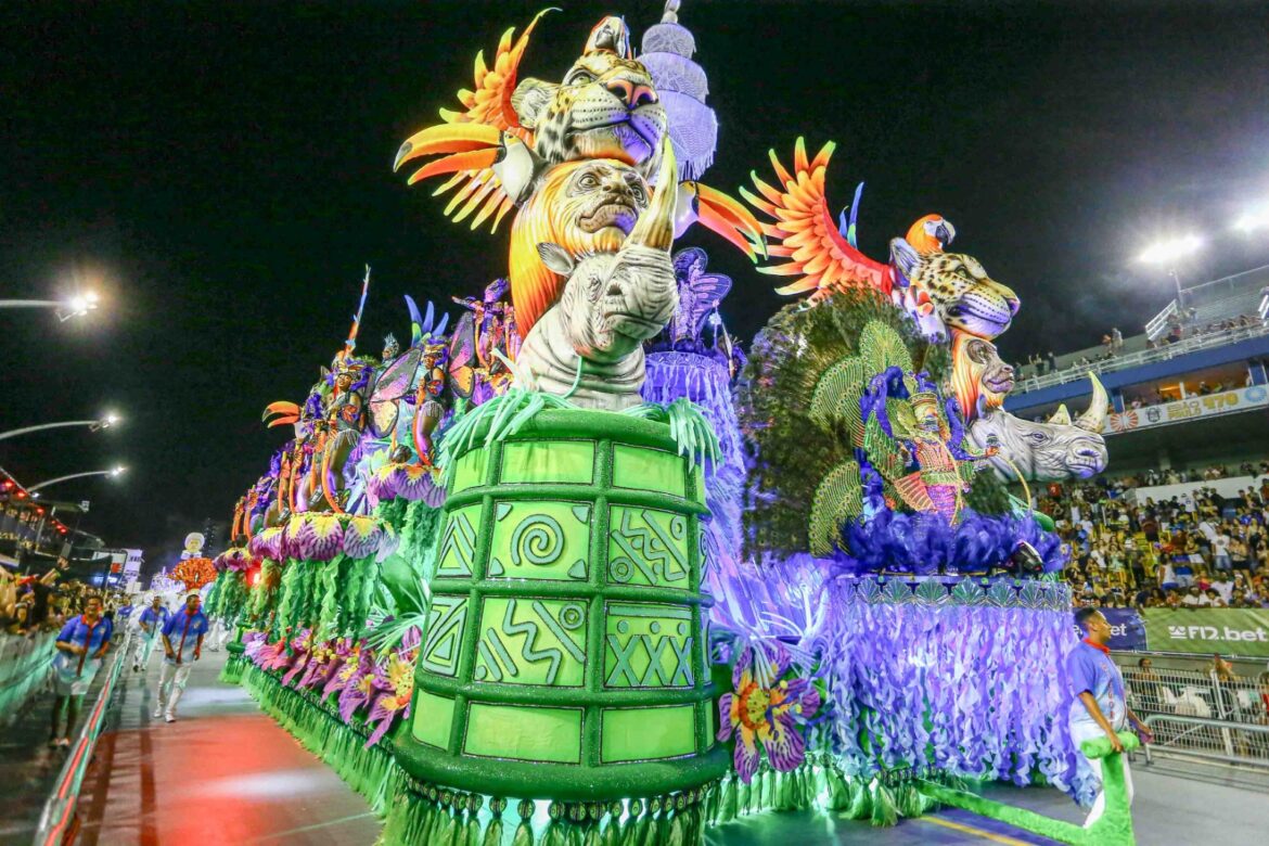 Desfile Terceiro Milênio - Foto: Nelson Gariba / Sintonia de Bambas