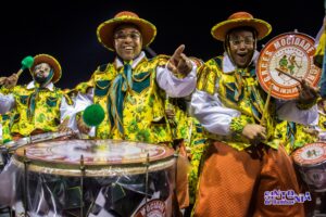 Integrantes da Bateria da Mocidade Alegre. (Foto: Dayse Pacífico / Sintonia de Bambas)