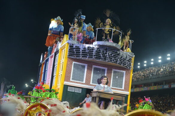 As cores de uma cidade livre: a Águia de Ouro transformou o Anhembi em um porto seguro.